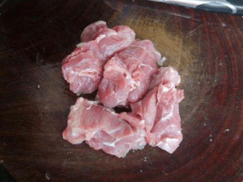 广东一超市猪肉检出抗生素 涉事超市回应 已全面停止该批次商品销售